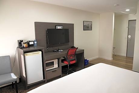 King Room - Non-Smoking