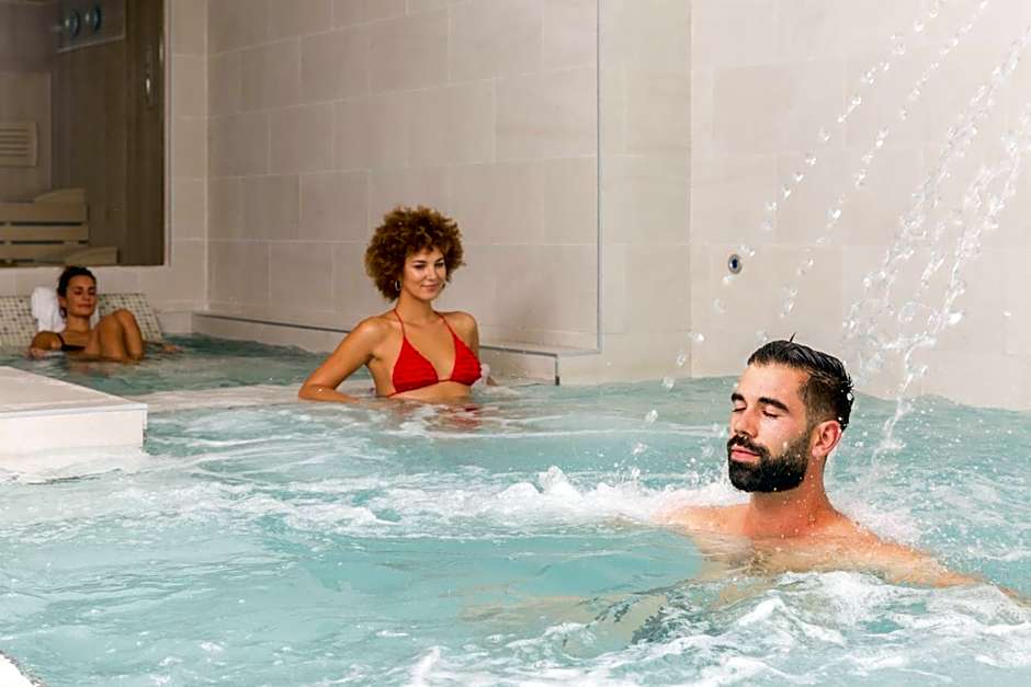 Ebano Hotel Apartments & Spa