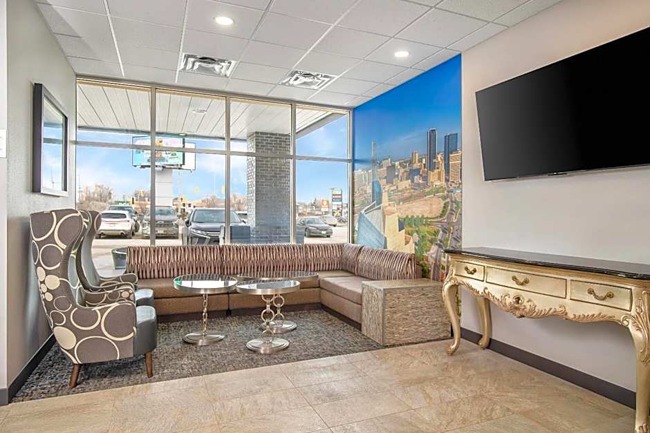 Clarion Pointe