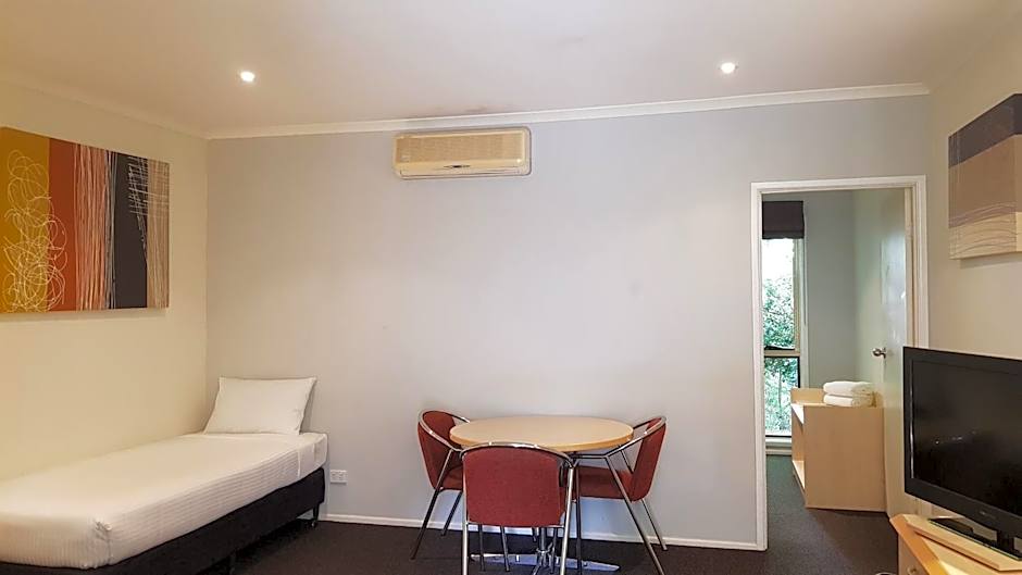 Red Bridge Motor Inn