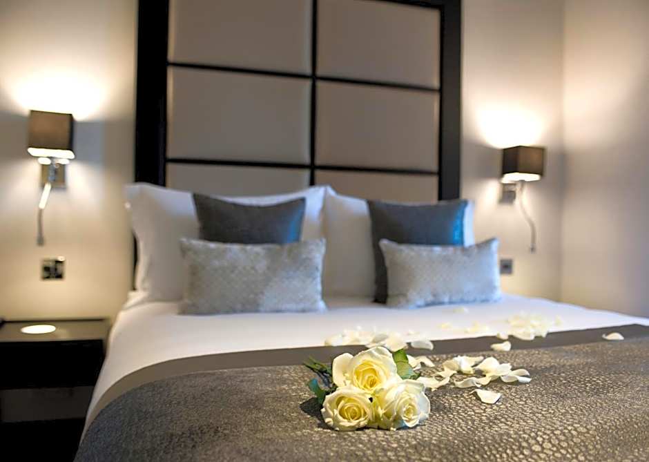 The Lodge at Kingswood