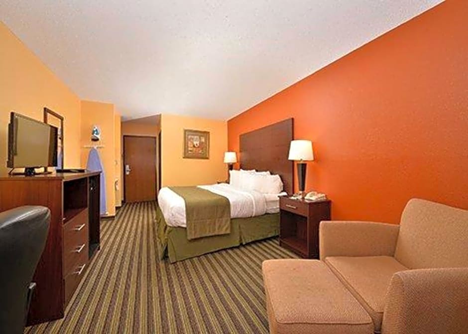 Quality Inn & Suites Grinnell near University