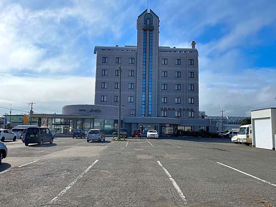 Hotel Marsh Land