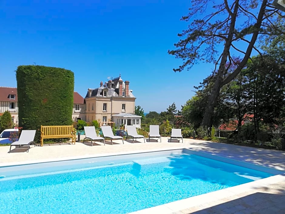 Les Villas d'Arromanches, Teritoria