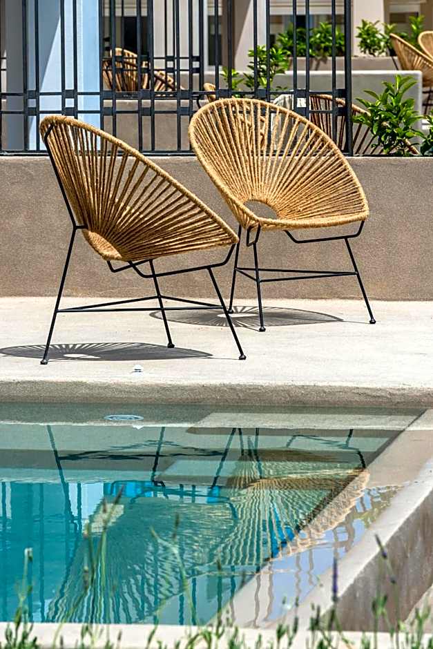 Bitzaro Grande Hotel & Suites