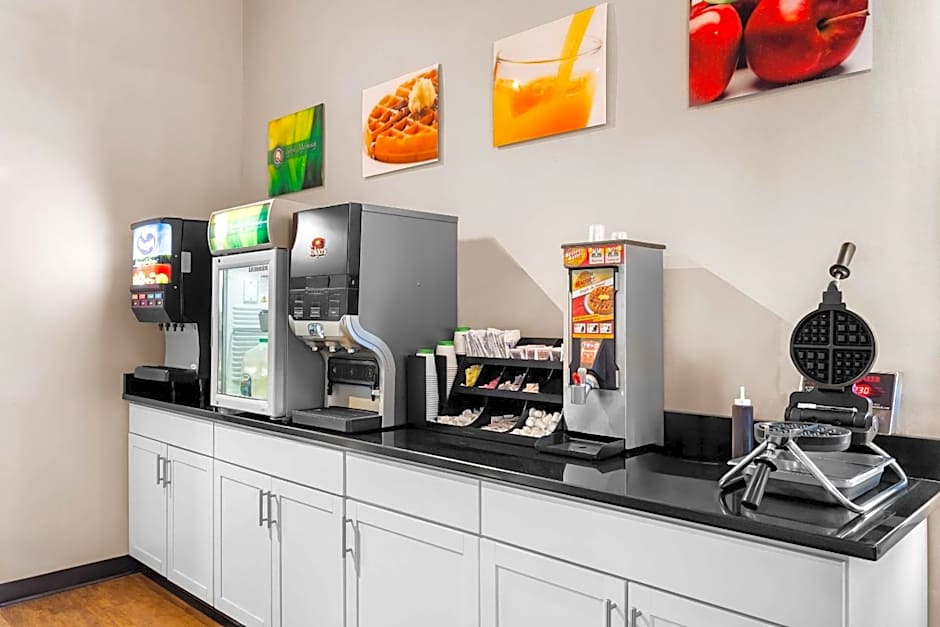 Rodeway Inn Gorham Riverside