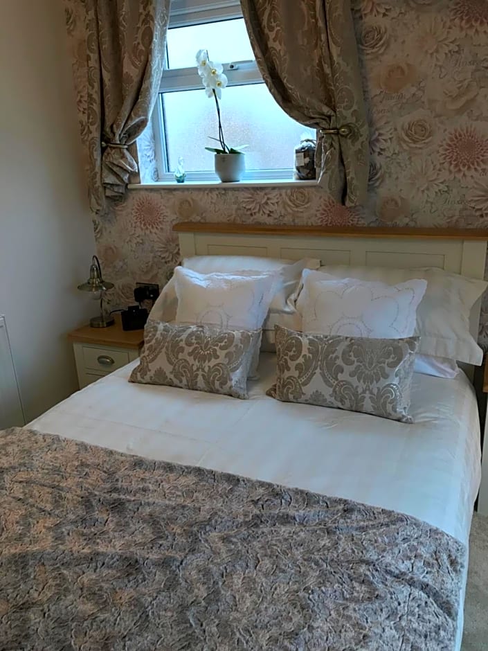Lon y Traeth Bed & Breakfast