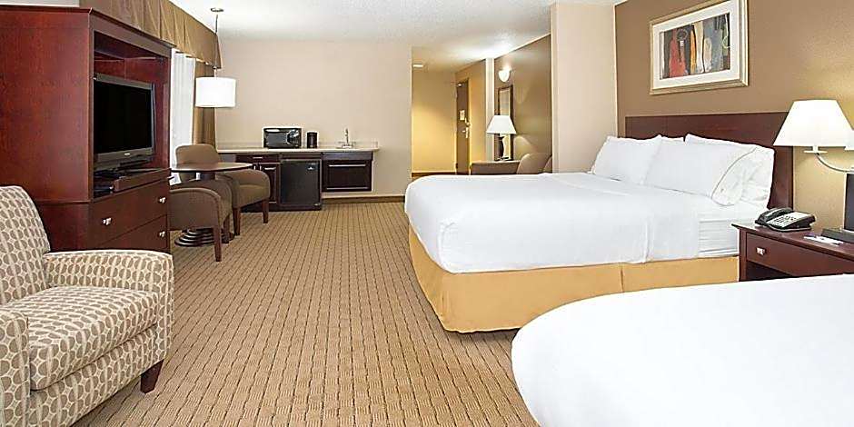 Holiday Inn Express Hotel & Suites Minot South By IHG