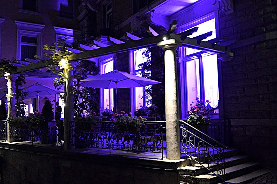 HELIOPARK Bad Hotel Zum Hirsch