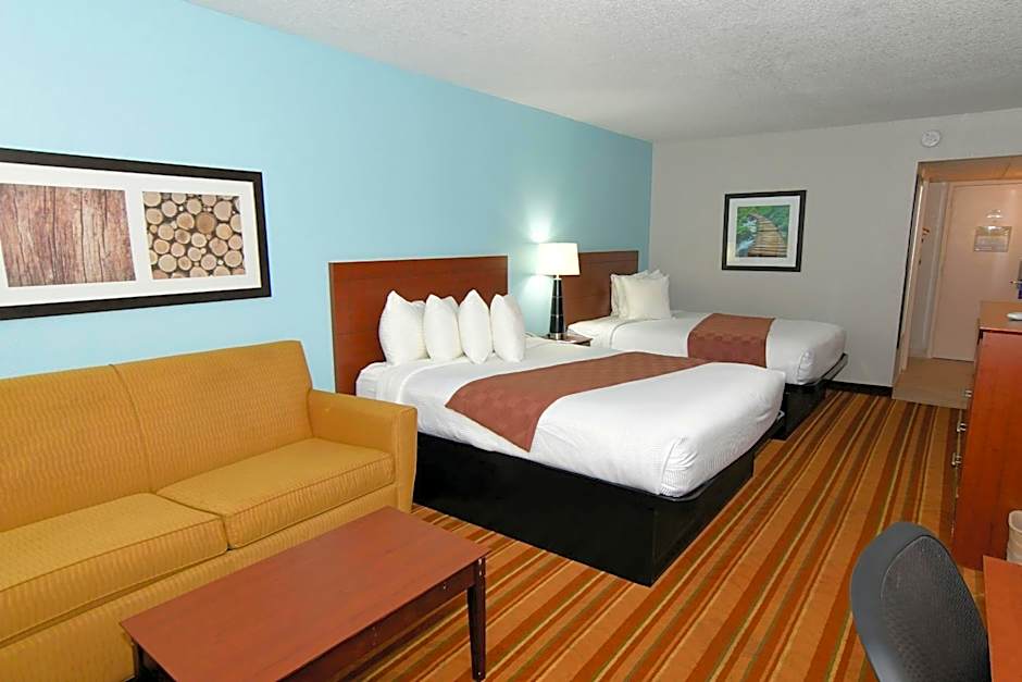 Rock Island Inn & Suites Marshalltown