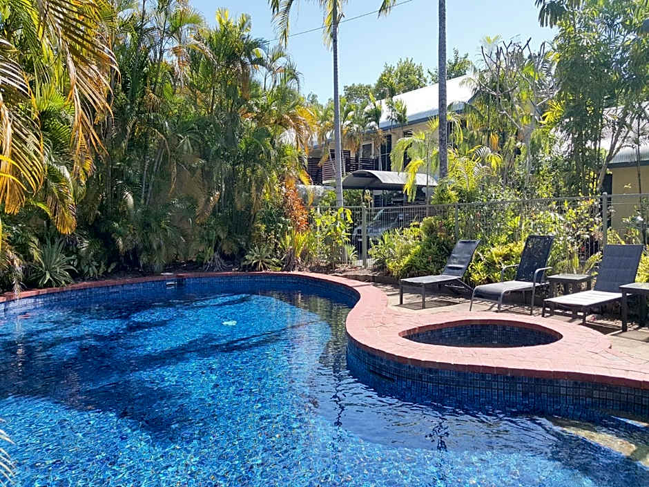 Mango Tree Holiday Apartments