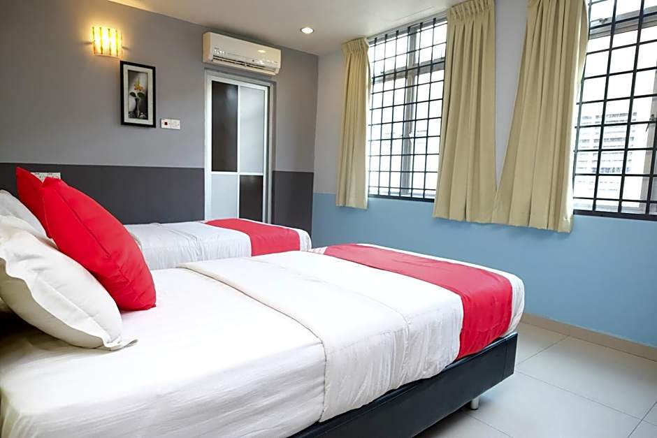 Hotel De' Tees, Masai Utama