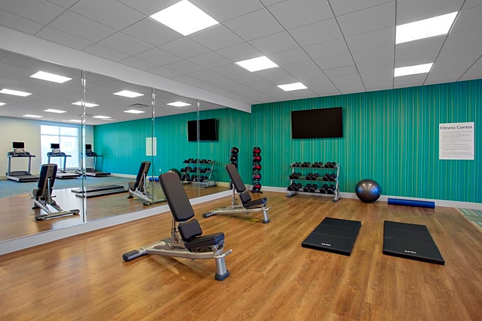 Holiday Inn Express & Suites Lubbock Central - Univ Area by IHG