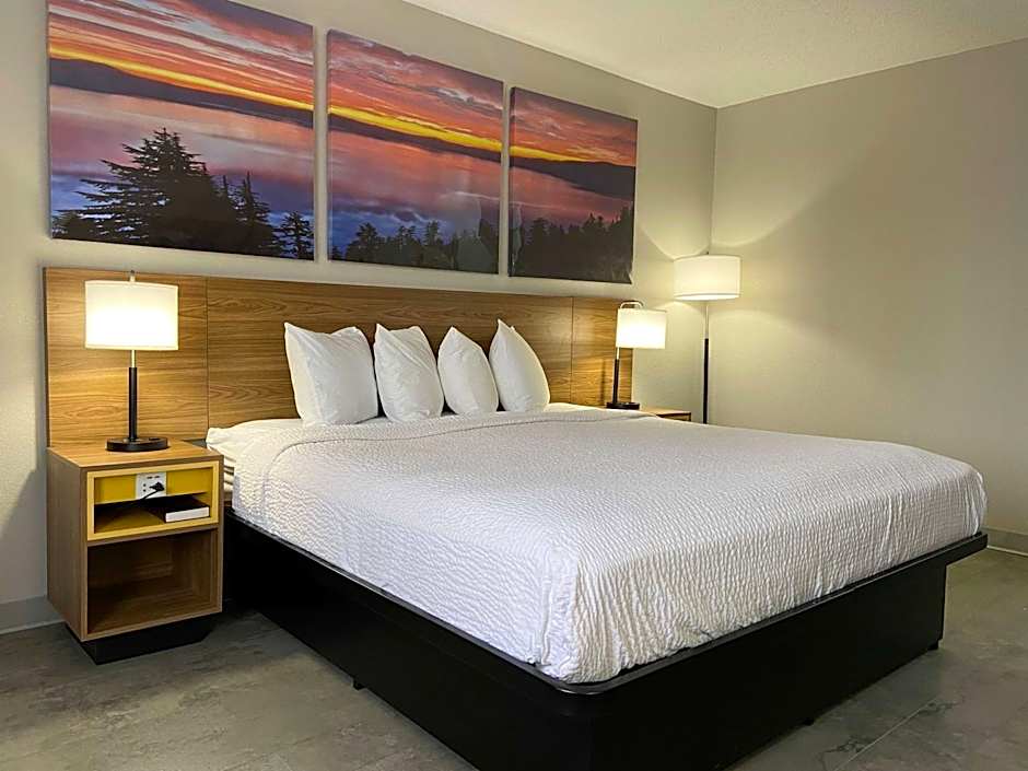 Days Inn by Wyndham Rawlins