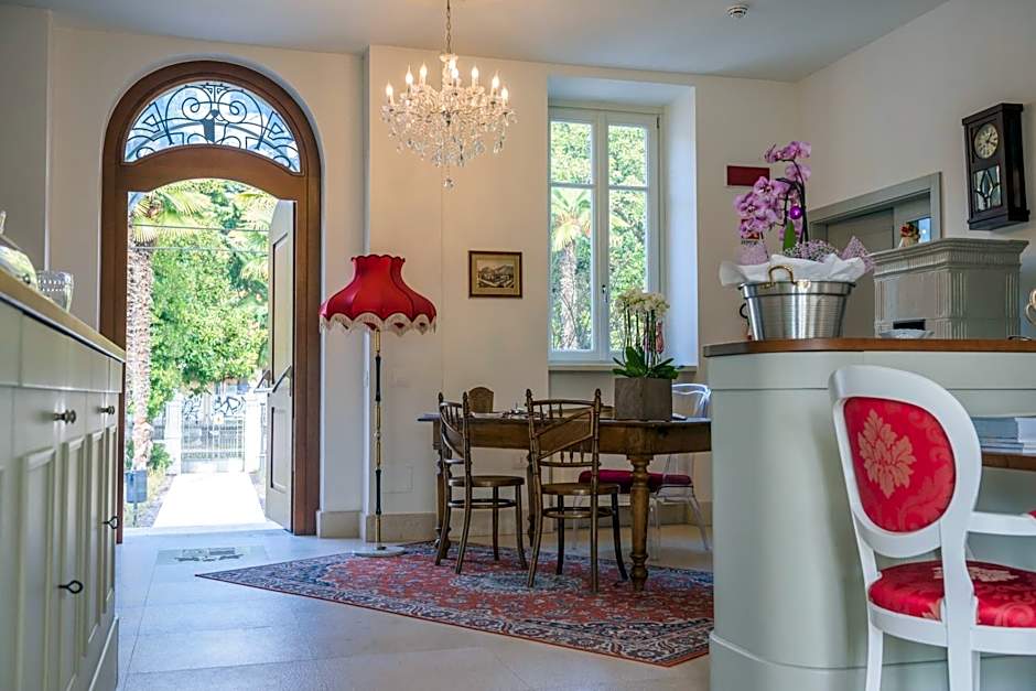 Villa Italia Luxury Suites and Apartments