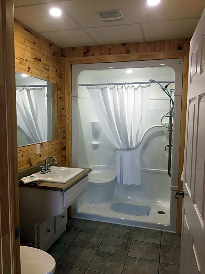 Raleigh Rooms & Taylor's Crafts