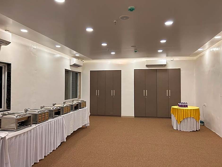 Turquoise Kharadi (A Business Hotel)