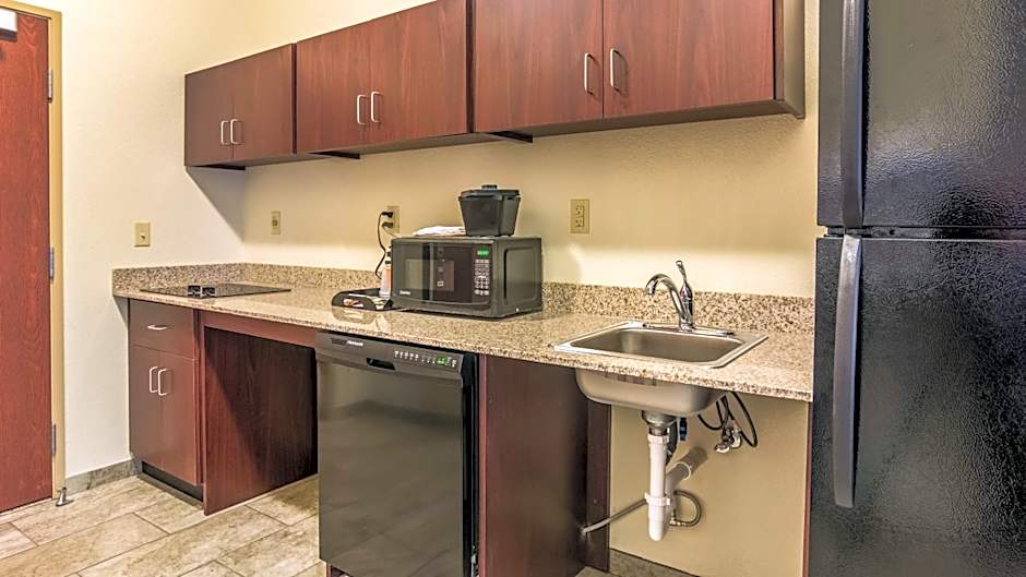 Cobblestone Hotel & Suites - Greenville