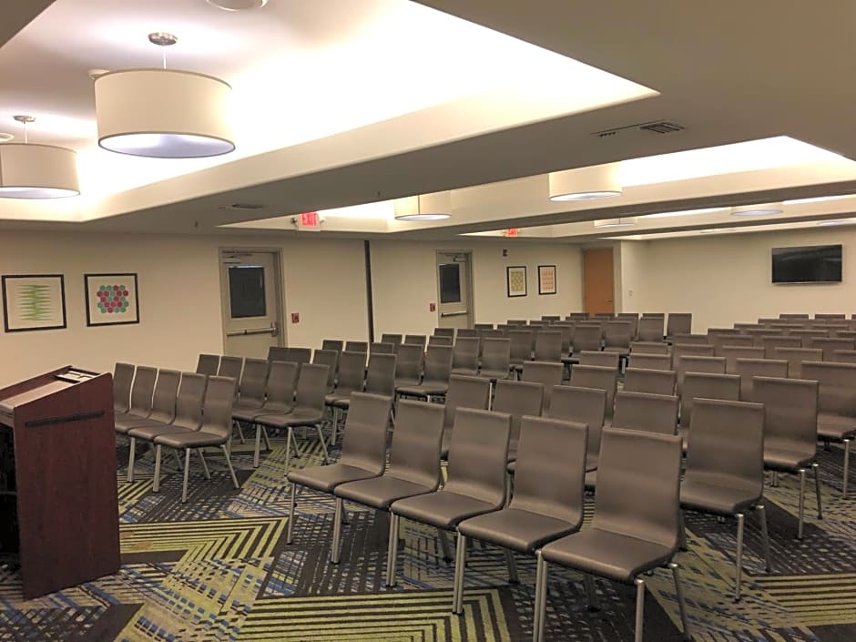 Holiday Inn Express Hotel & Suites Modesto-Salida By IHG