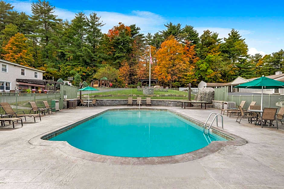Super 8 by Wyndham Lake George/Downtown