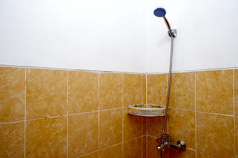 RedDoorz near Bandara Ahmad Yani Semarang