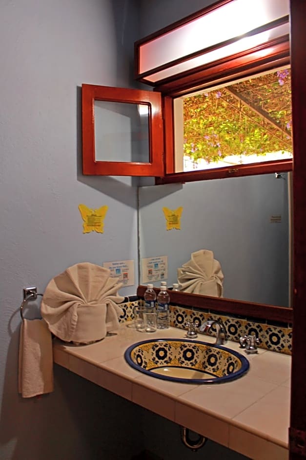 Las Mariposas Eco-Hotel & Studios
