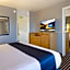 Travelodge by Wyndham Palm Springs