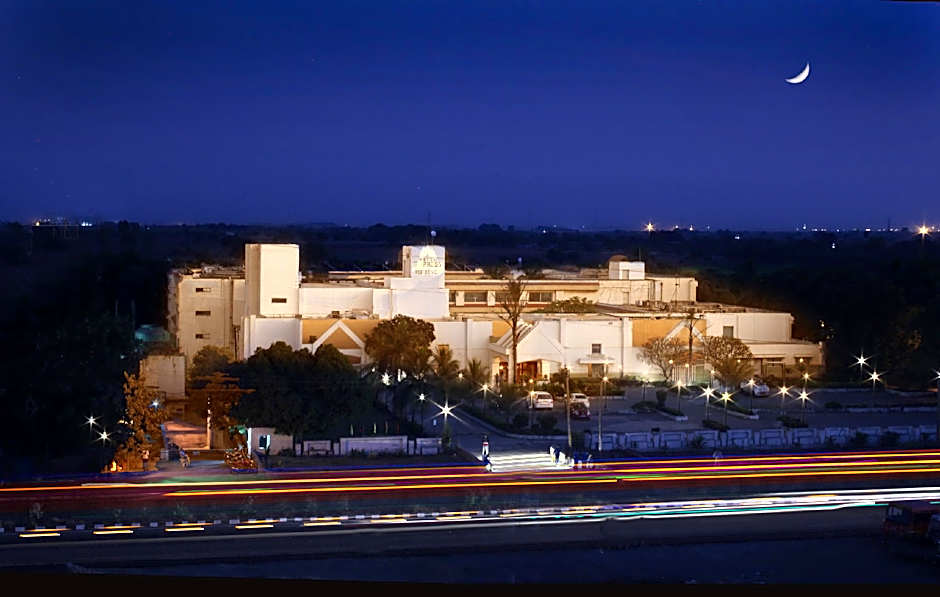 Hotel Express Residency - Jamnagar