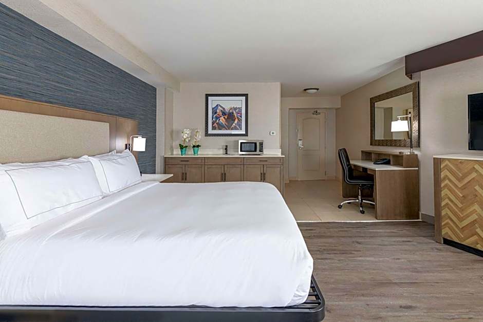DoubleTree By Hilton Denver Thornton
