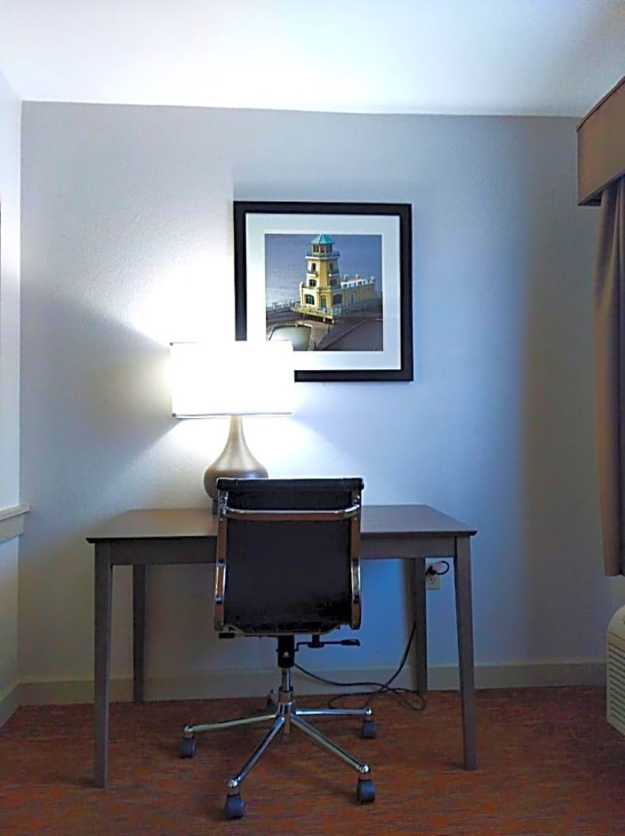 Best Western Plus Cypress Creek