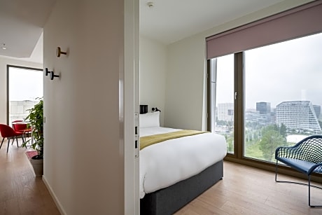 2 Bedroom Apartment (2 King Beds)