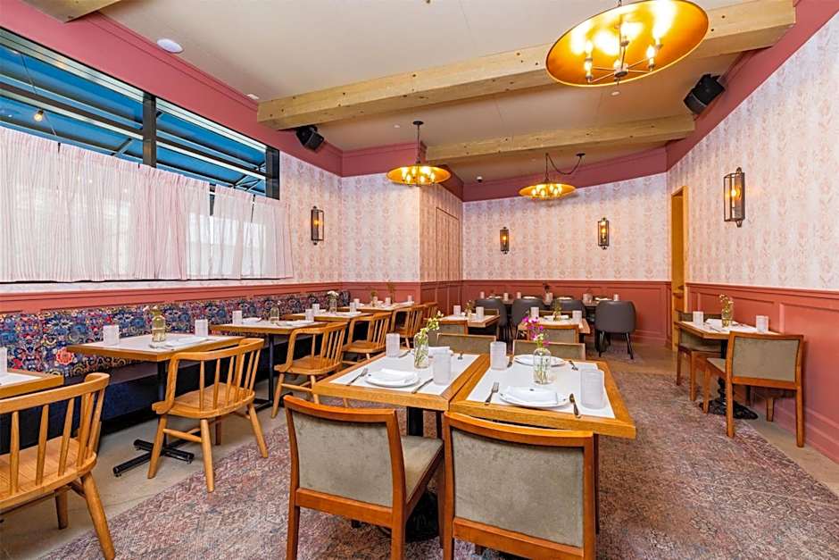 Home2 Suites By Hilton Chicago River North