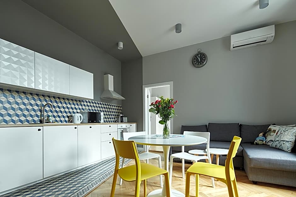 PlayRoom Aparthotel