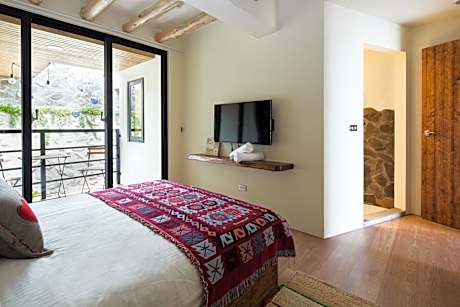 Deluxe Double Room with Bath