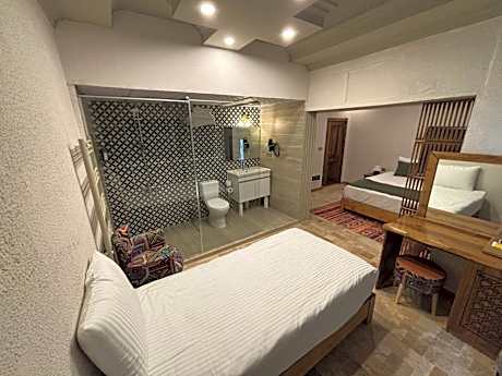 Triple Room with Balcony