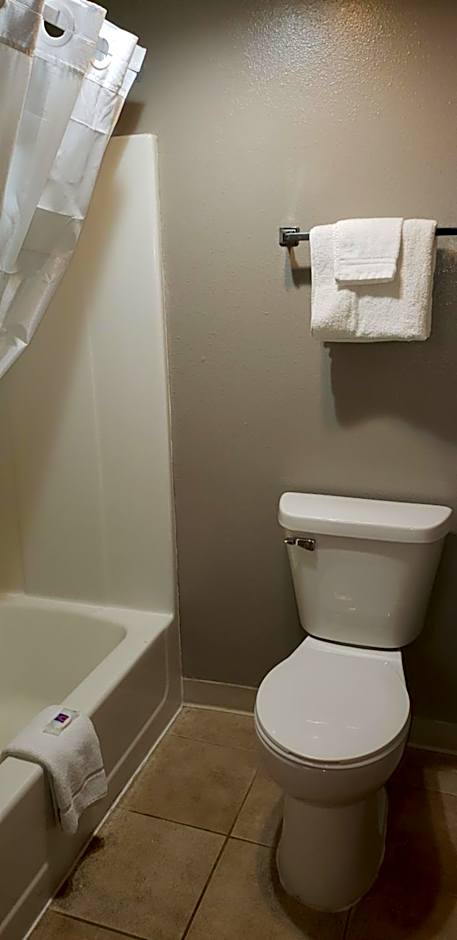 Motel 6-Kewanee, IL
