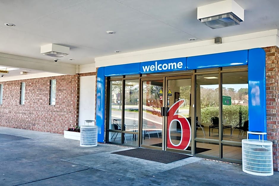 Motel 6-Tallahassee, FL - Downtown