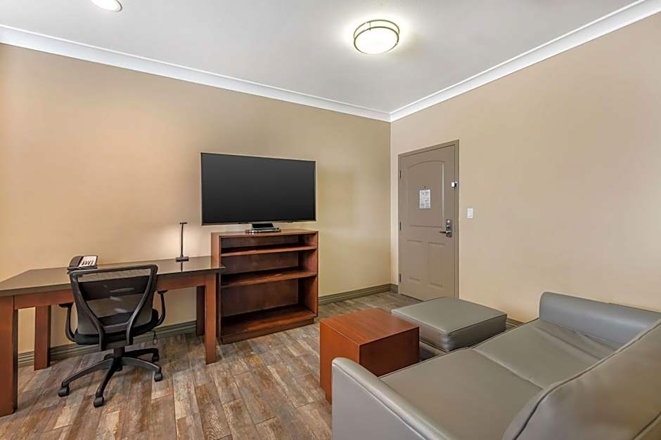 Best Western Plus Avita Suites