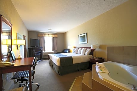 King Suite - Non-Smoking