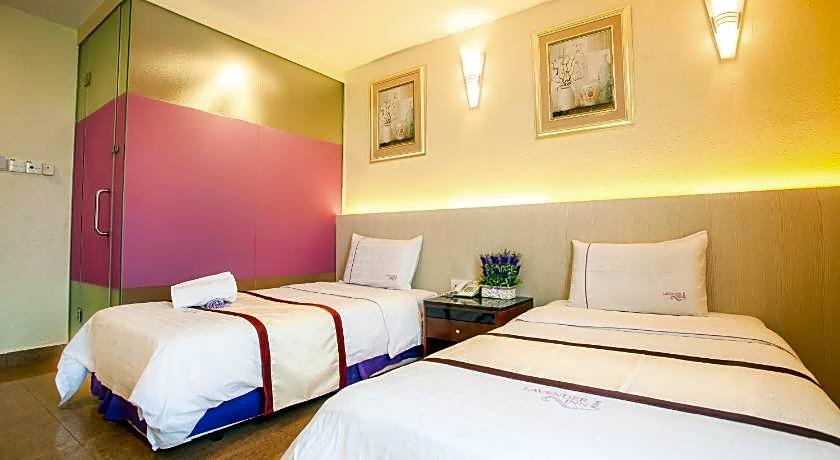Lavender Inn Nusa Bestari