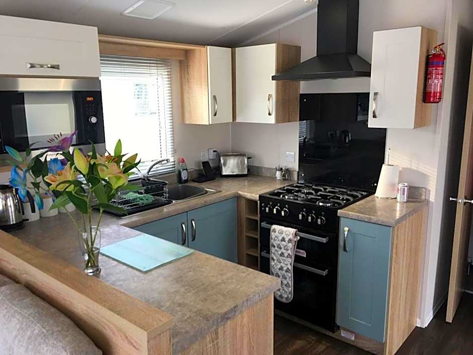 Swan View Haven, Littlesea