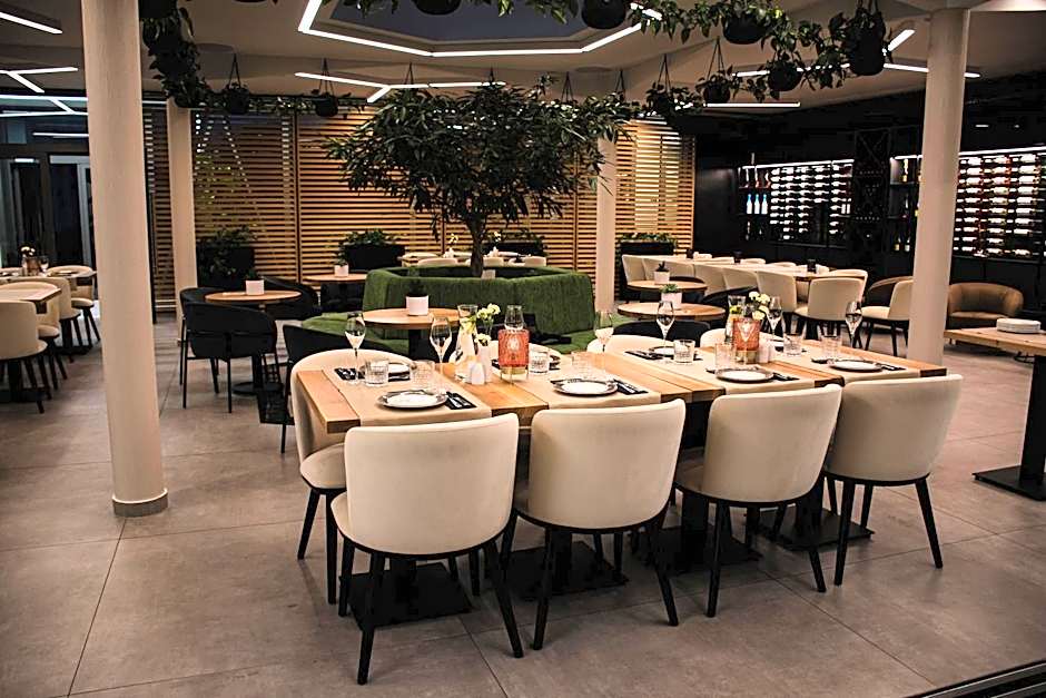 RM Hotel Wellness & Congress