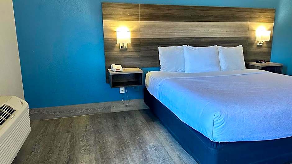 Days Inn by Wyndham San Diego Vista