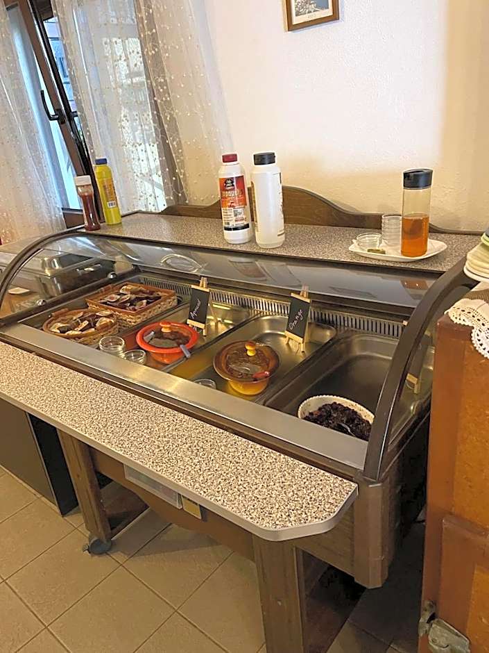 Alexander Beach Hotel