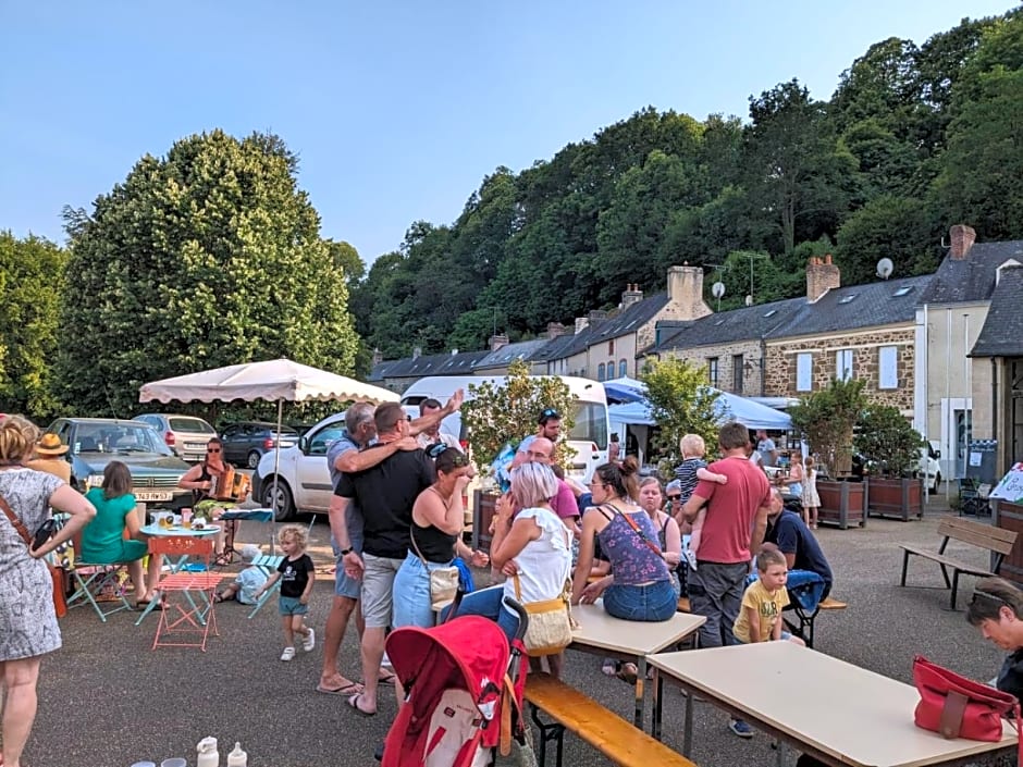 Sweeting's B & B Chailland