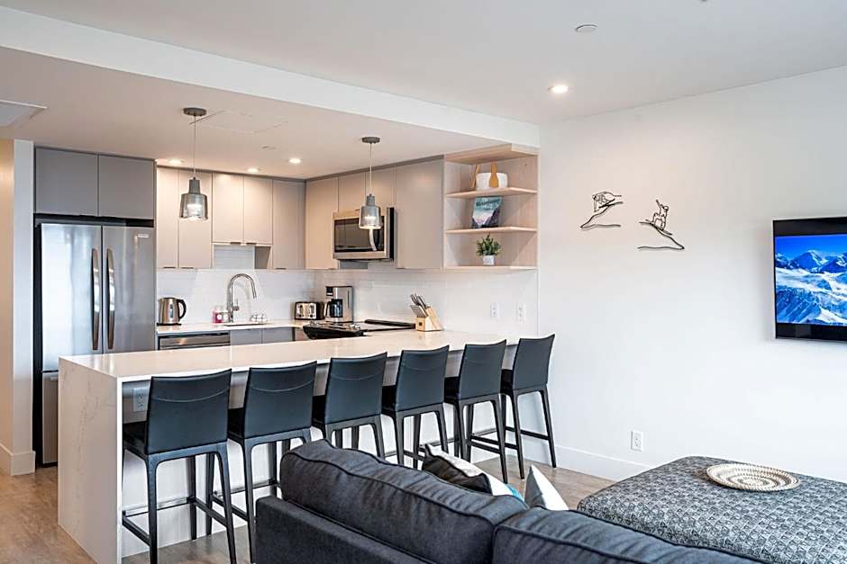 Switchback Suite by Revelstoke Vacations