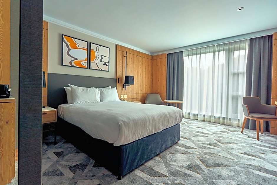 Crowne Plaza Marlow By IHG