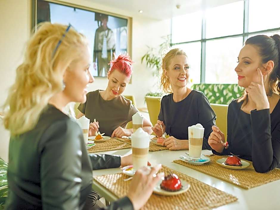 Aqua Center Apartments