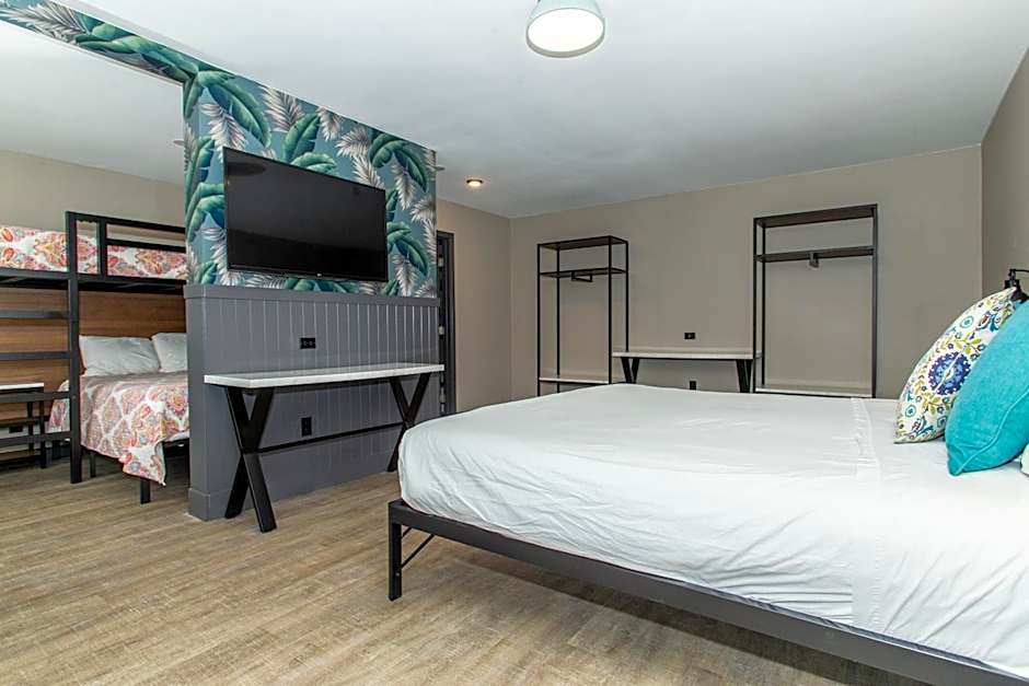 Magnolia Tree Hotel