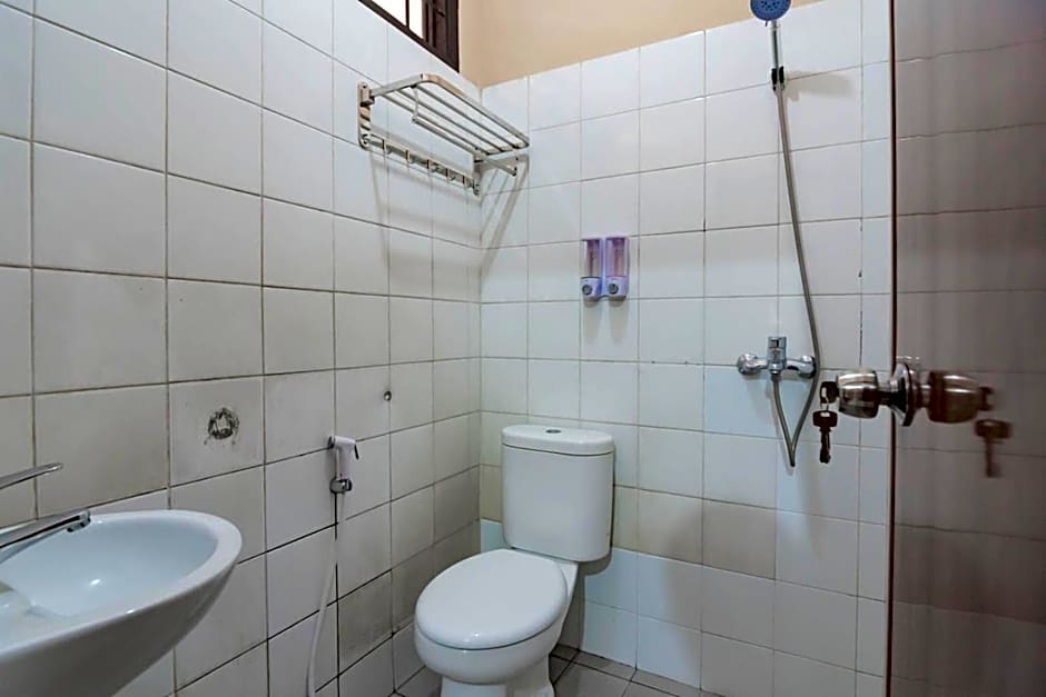 Shofy Guest House Mitra RedDoorz